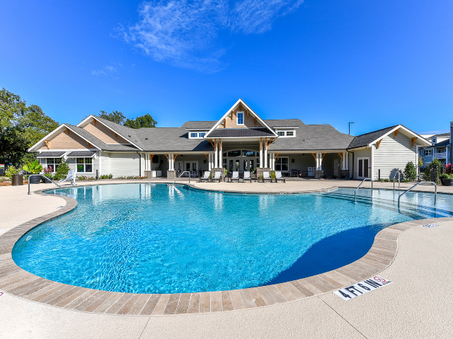 Resort-Style Pool and Clubhouse - Legends North of Broad Apartments