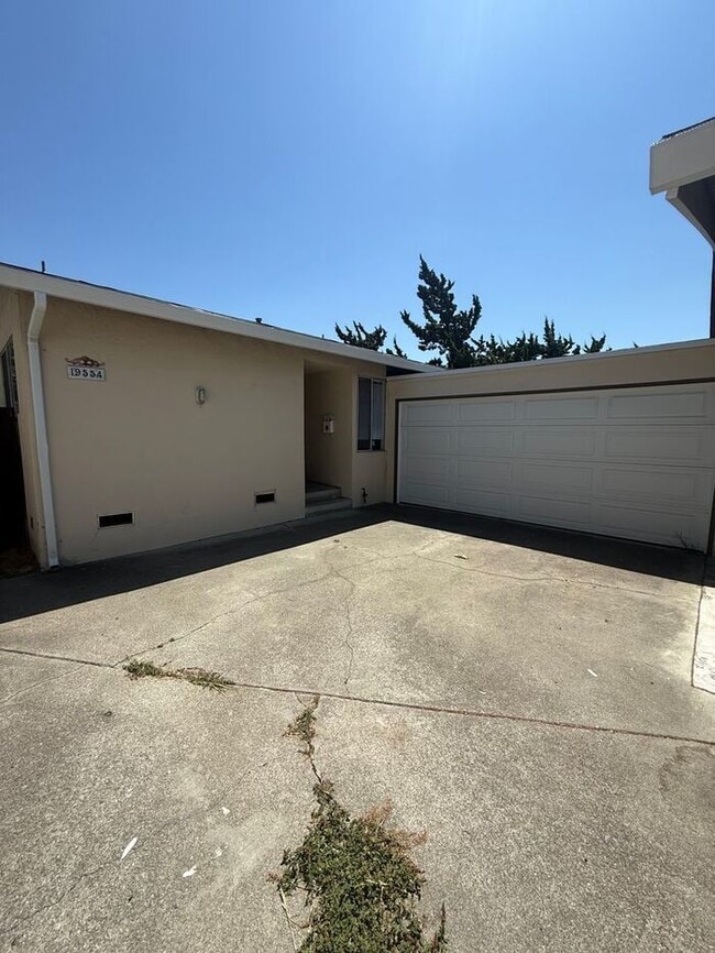 Building Photo - Beautiful 3 Bedroom 2 Bath Duplex in Castro Valley School District
