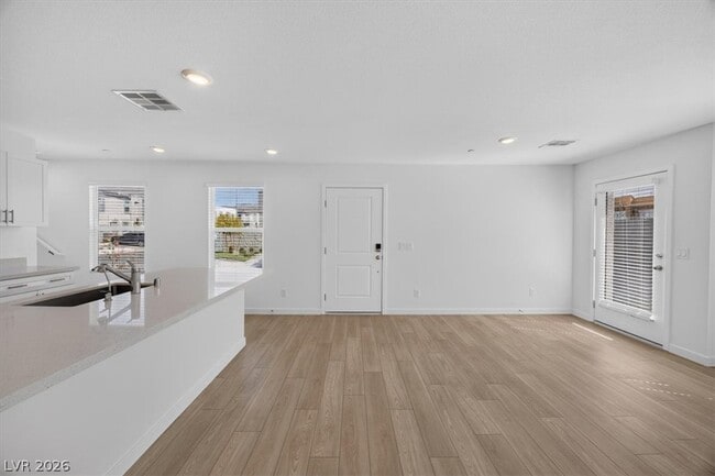 Photo - 295 Grunt Ave