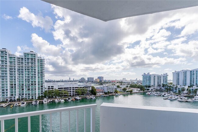 Photo - 7933 West Dr Unit 1025