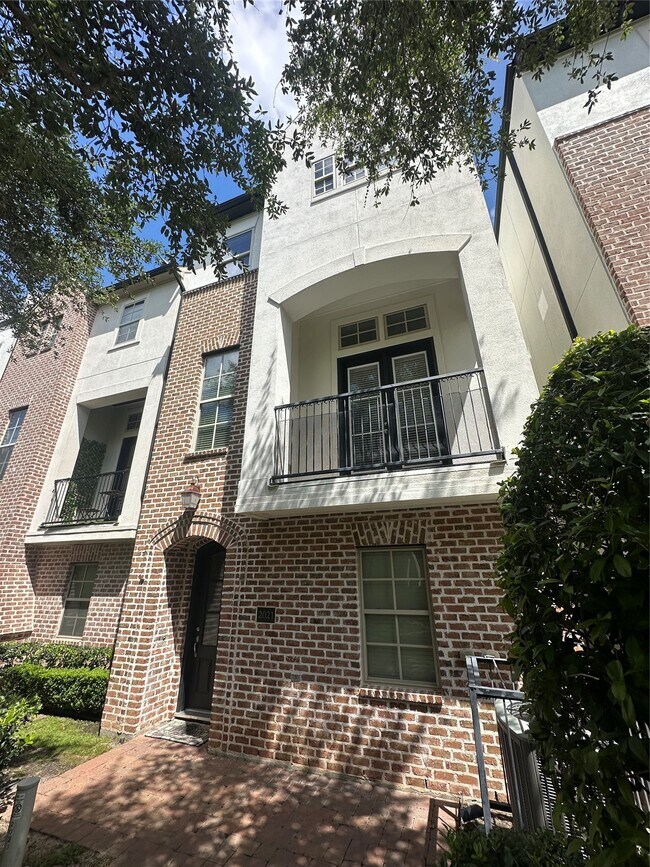 Photo - 2021 Fannin Station