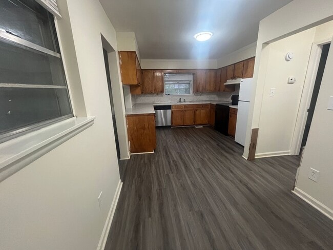 Photo - Charming 2 Bedroom Home in the Heart of Cabot – Comfortable & Convenient!