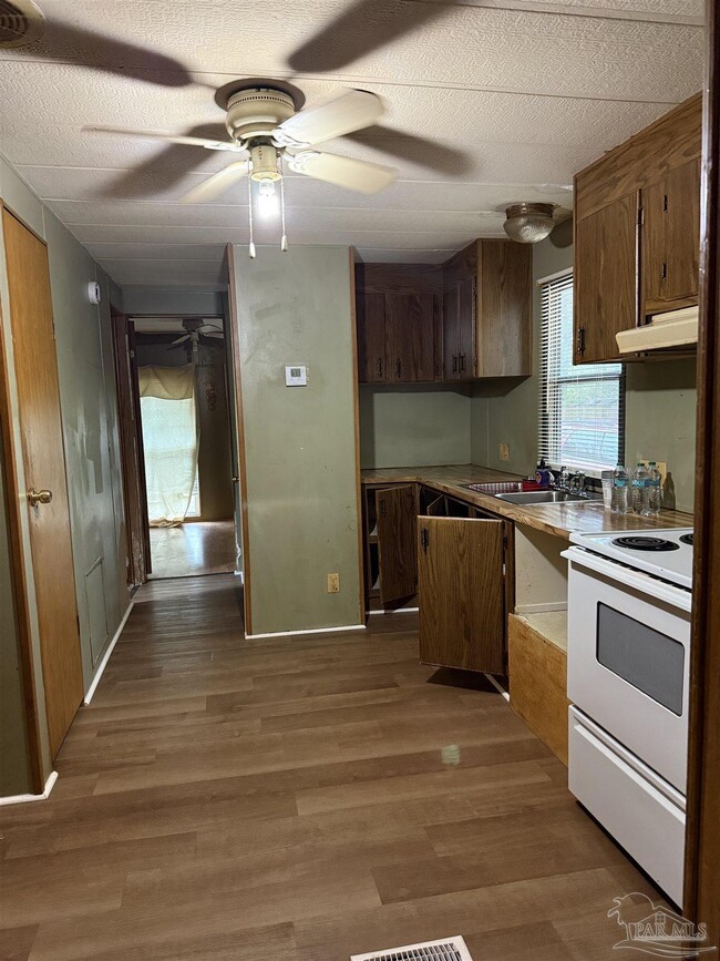 Photo - 2866 Pine Forest Rd