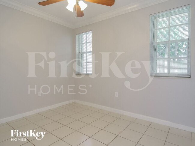 Photo - 809 SW 8th Ave