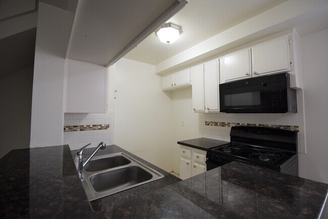 Photo - 5652 Colfax Ave Unit 03