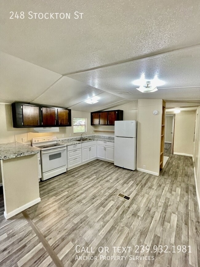 Photo - 248 Stockton St