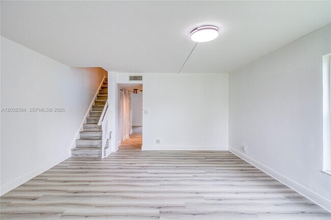 Photo - 5259 SW 40th Ave