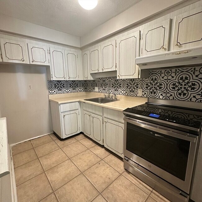 915 Edgell Rd Unidad 71