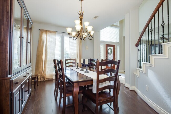 Photo - 27707 Lodgemist Ct
