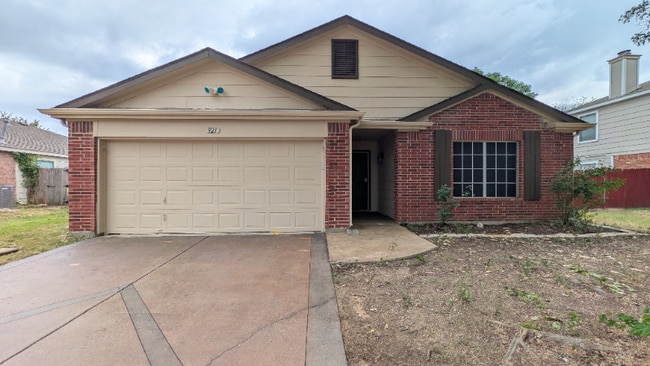 Building Photo - 921 Wintercreek Dr