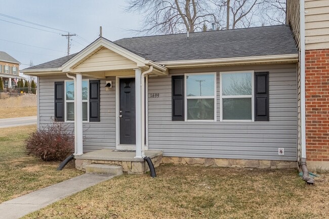 Photo - Gorgeous 3 bedroom unit!