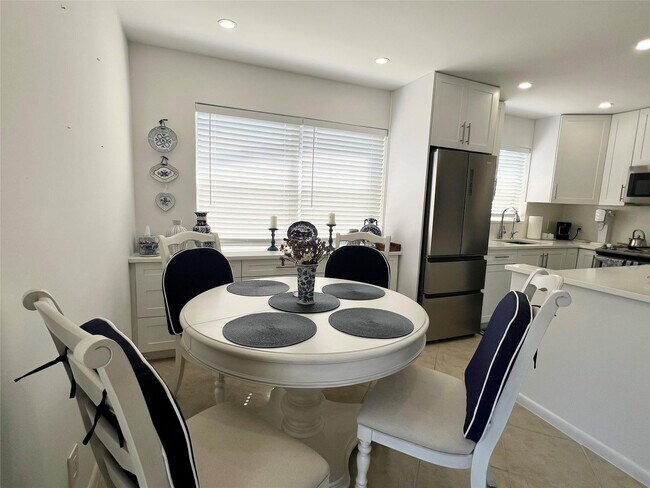 Photo - 531 Durham Cir Unidad 548