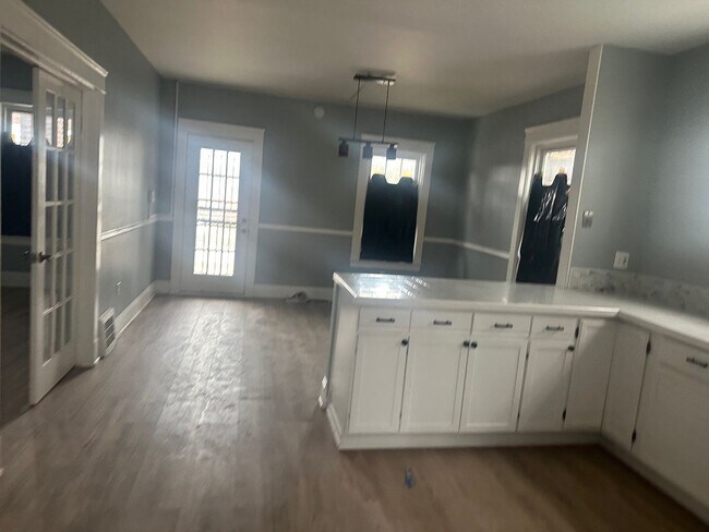 15637 Halliday Ave Unit 1