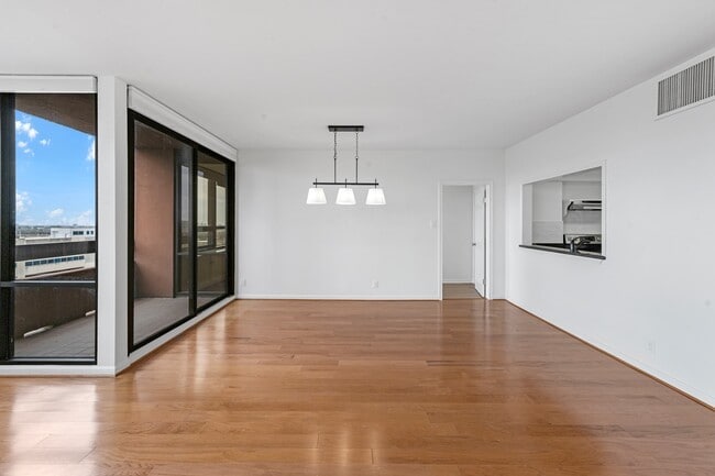 Photo - 5150 Hidalgo St Unidad 805