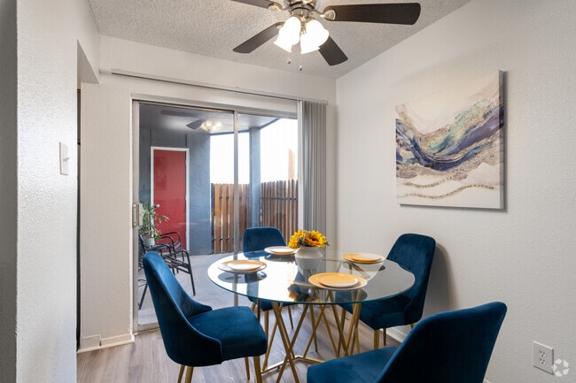 2BR, 1BA - 832SF