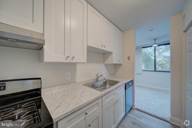 Building Photo - 515 N Armistead St Unit T3 Rental