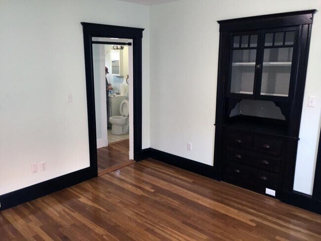Photo - 173 Hillside St Unit 1