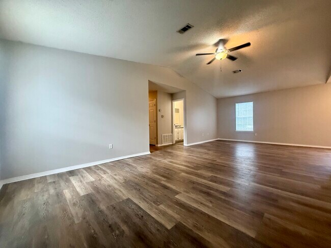 Photo - 13907 Rockinghorse Ln