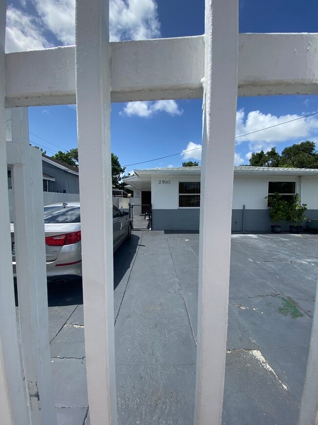 Photo - 2910 NW 31st St Townhome
