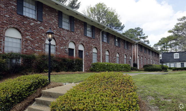 Building Photo - Vieux Carre Apartments