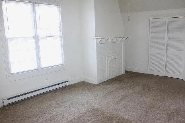 Bedroom - 236 Sydney St SE Unit DuplexUpstairs