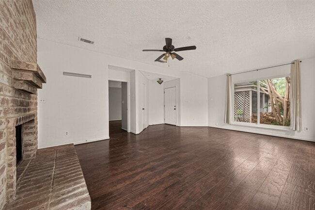 Photo - 10318 Buffalo Bend Dr