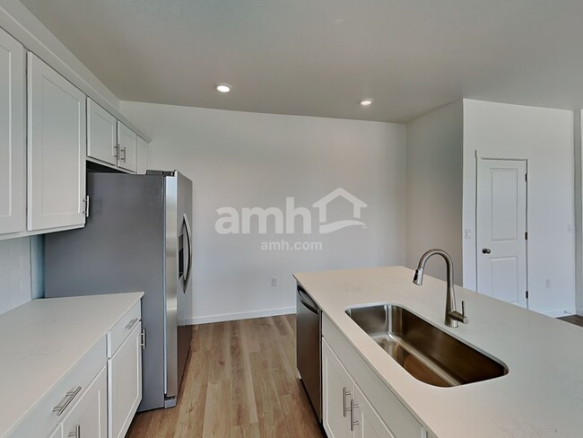 Photo - 26112 E Calhoun Pl