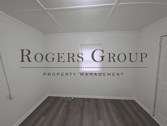 Photo - 912 Water St