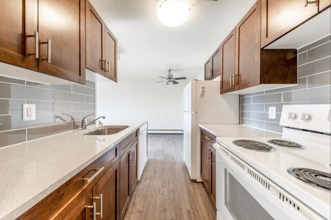River Circle Apartments