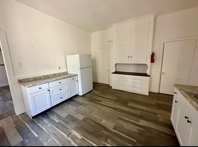 Photo - 930 W Main St Unidad 1st Floor