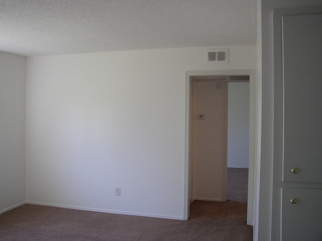 Photo - Wind Ridge Apartments