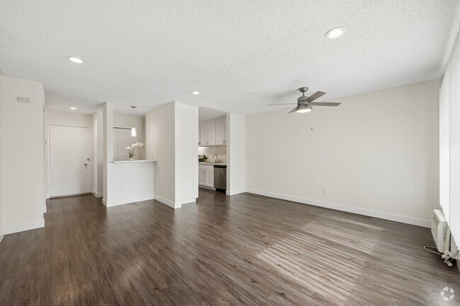 2BR, 2BA - 990SF - Living Room - La Fontana Apartments