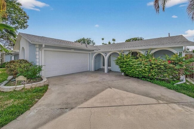 Photo - 5630 Venetian Blvd NE