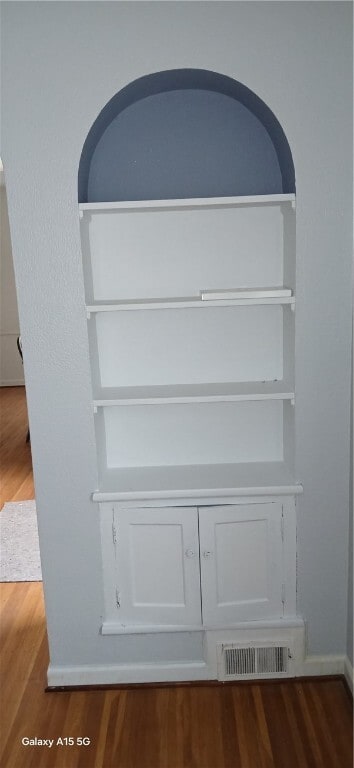 Photo - 183 Thorncliffe Dr