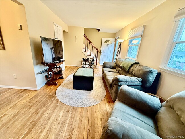 Photo - 22 Van Wicklen Ct