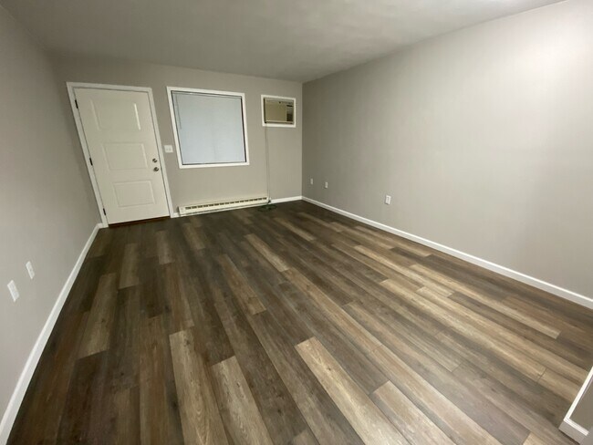 Building Photo - 410 Johnson St Unit #2