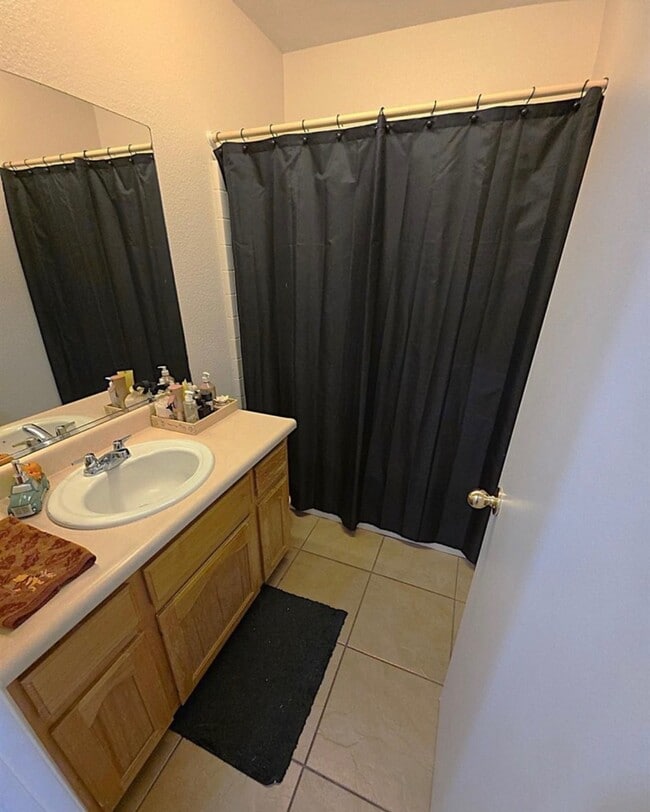 Photo - 406 Calle De La Vina