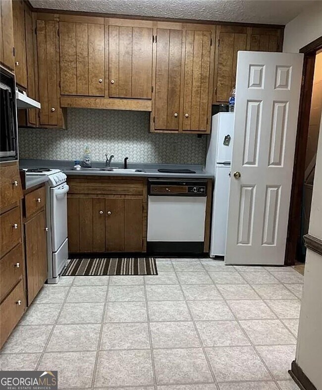 Photo - 174 Talmadge St Unit APT 14