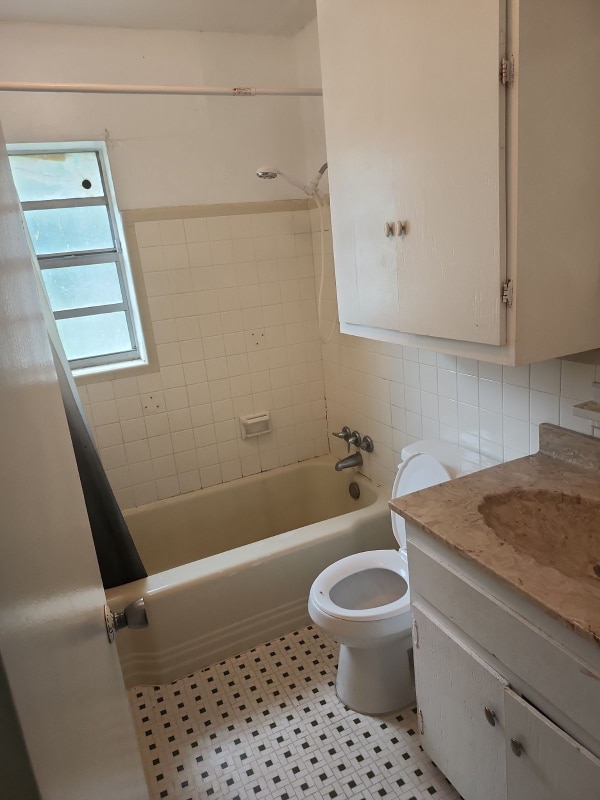 Photo - 1043 30th St NW