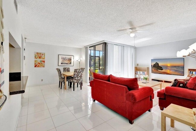 Photo - 1915 Lavers Cir Unit E103