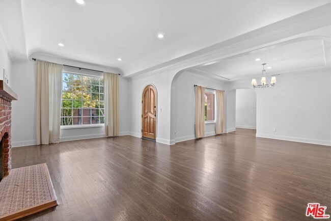 Photo - 619 S Sycamore Ave