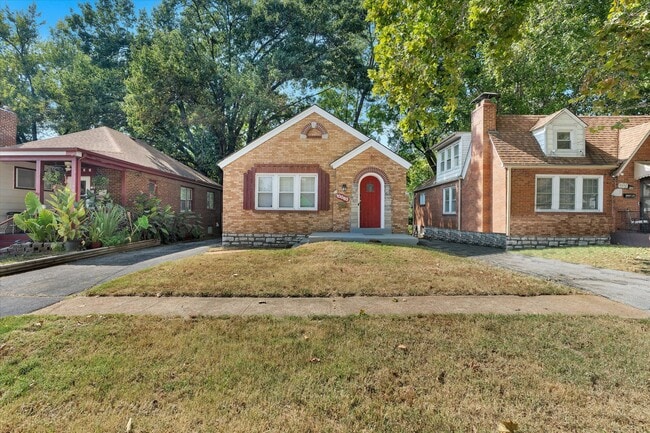 10063 Diamond Dr
