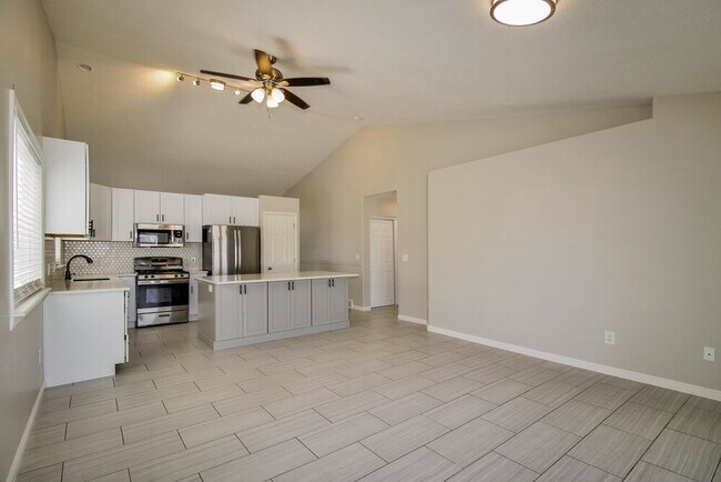 Photo - 6588 Oak Bridge Dr