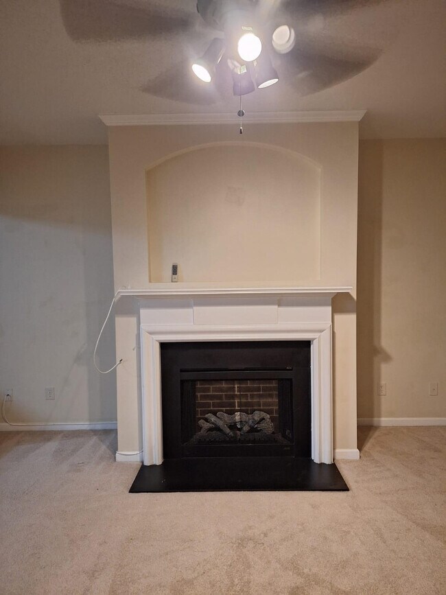 LIVINGROOM WITH FIRE PLACE - 2858 Parkway Close