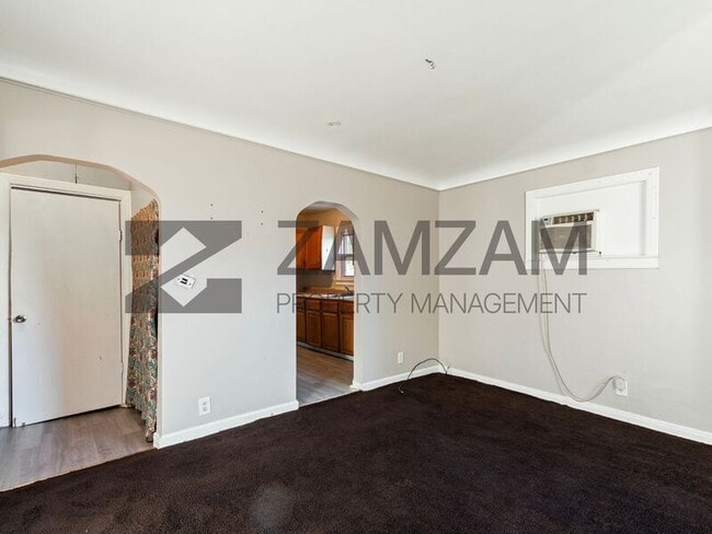 Photo - 7583 Hudson Ave