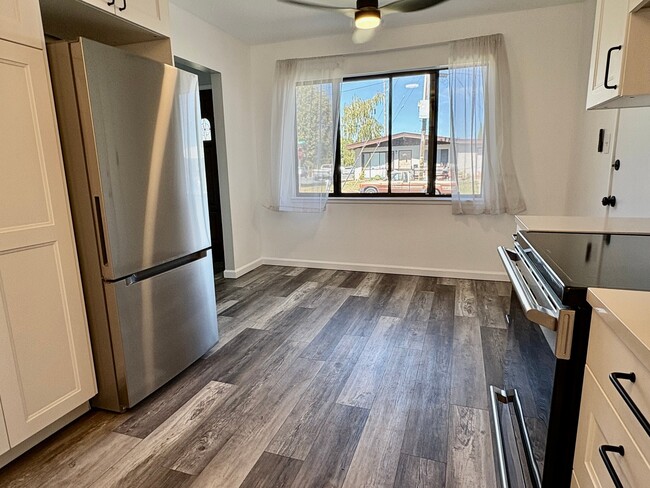 2302 La Salle Dr