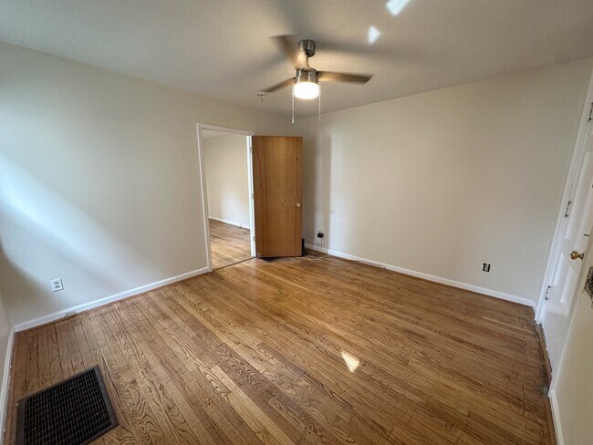 Photo - 2458 Duck Creek Rd Unit 1