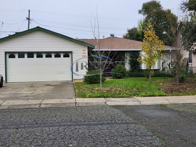 Building Photo - Cute 3 bedroom 2 bath