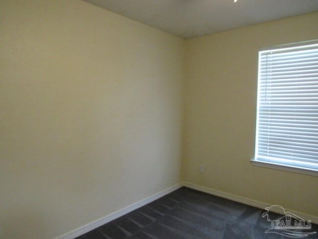 Photo - 133 Windward Ct