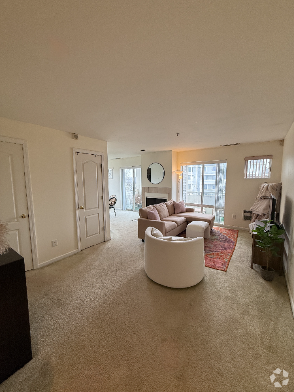 Building Photo - 200 Falls Blvd Unit G310 Rental